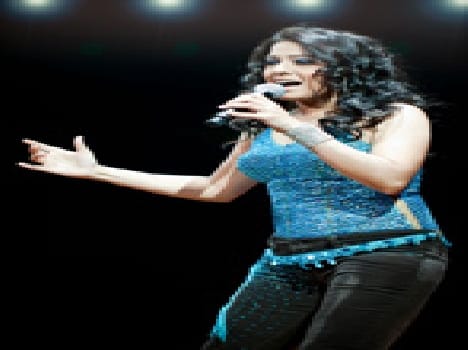 Sunidhi Chauhan will give performance in brand Kanpur